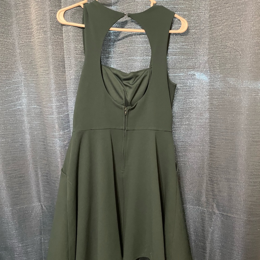 Elegant Green Sleeveless Dress